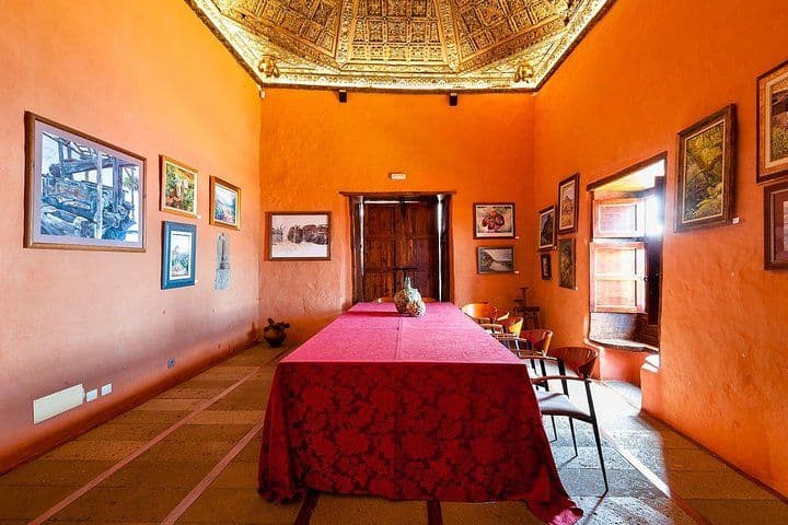 Tenerife Gastronomy Tour with Two Winery Visits and 4-Course Lunch