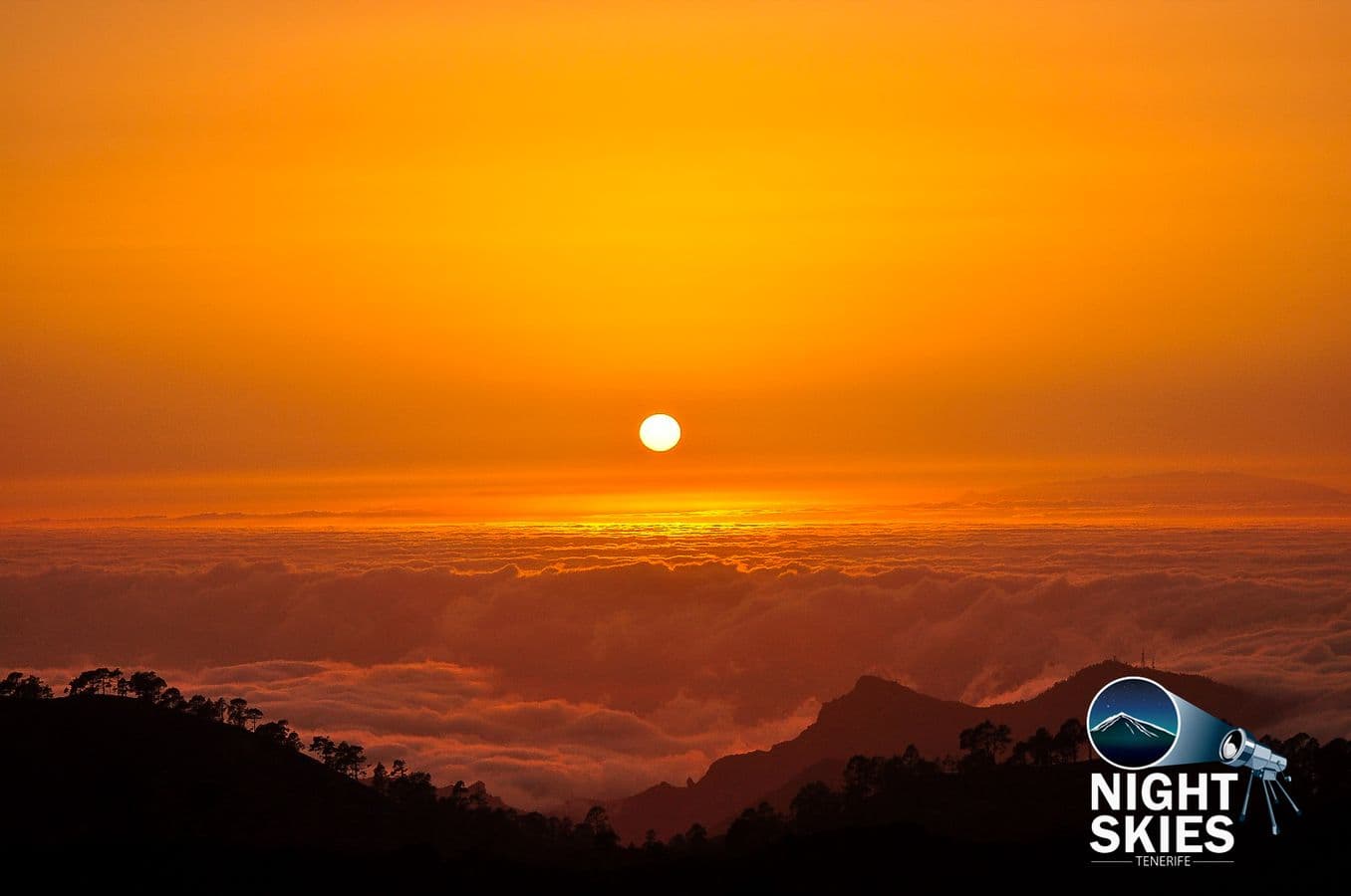 Teide National Park Sunset & Stargazing Coach Tour with Hotel Pickup - Optional Dinner