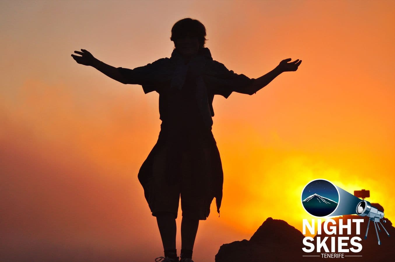 Teide National Park Sunset & Stargazing Coach Tour with Hotel Pickup - Optional Dinner